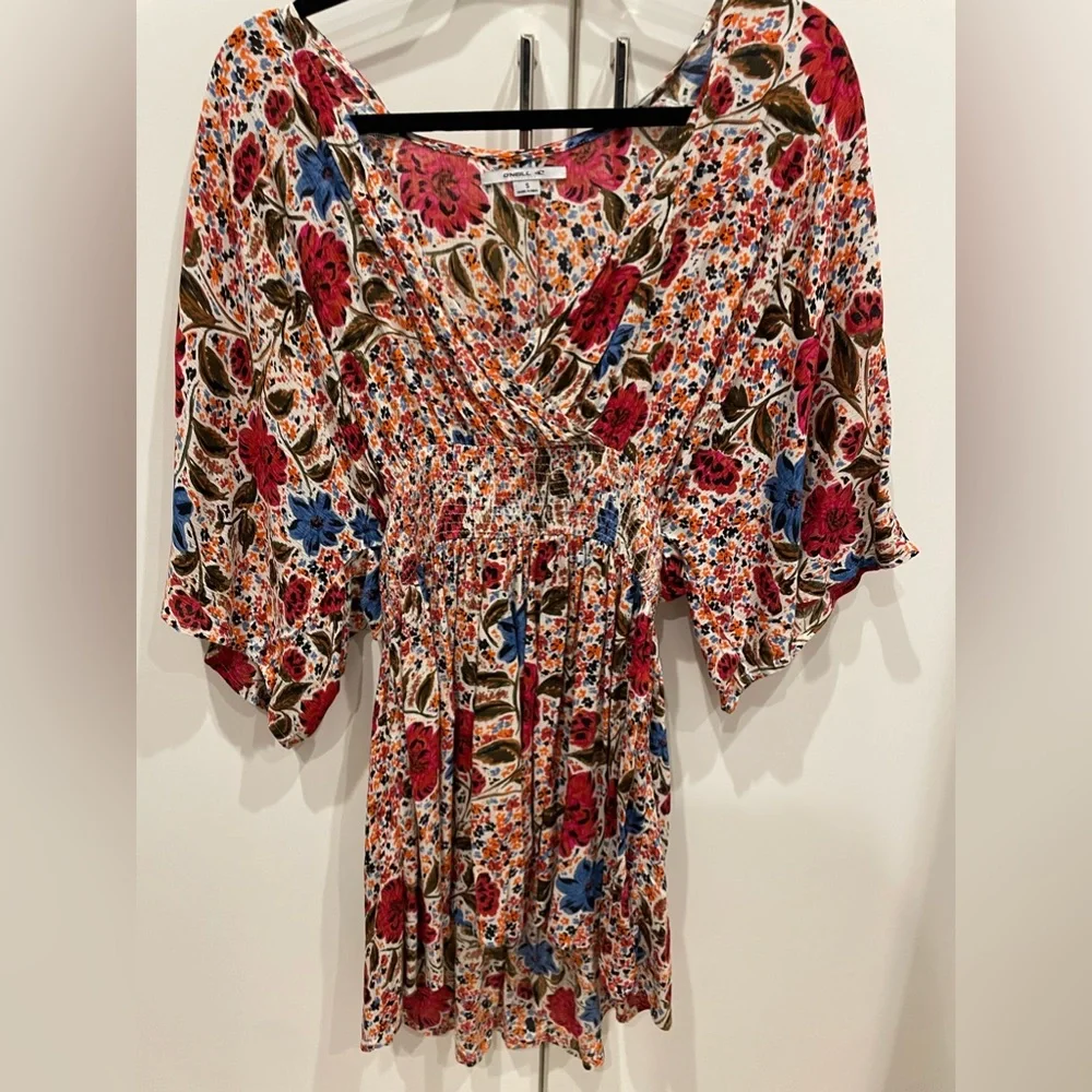O’Neill flower cover-up/dress - Picture 2 of 3